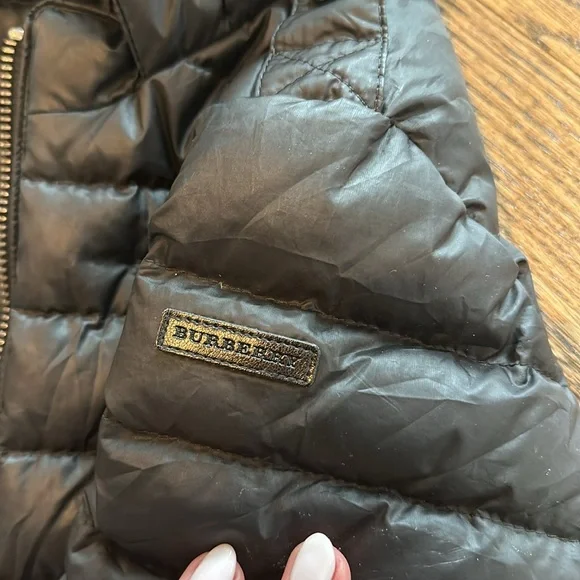 Burberry coat - Picture 7 of 9
